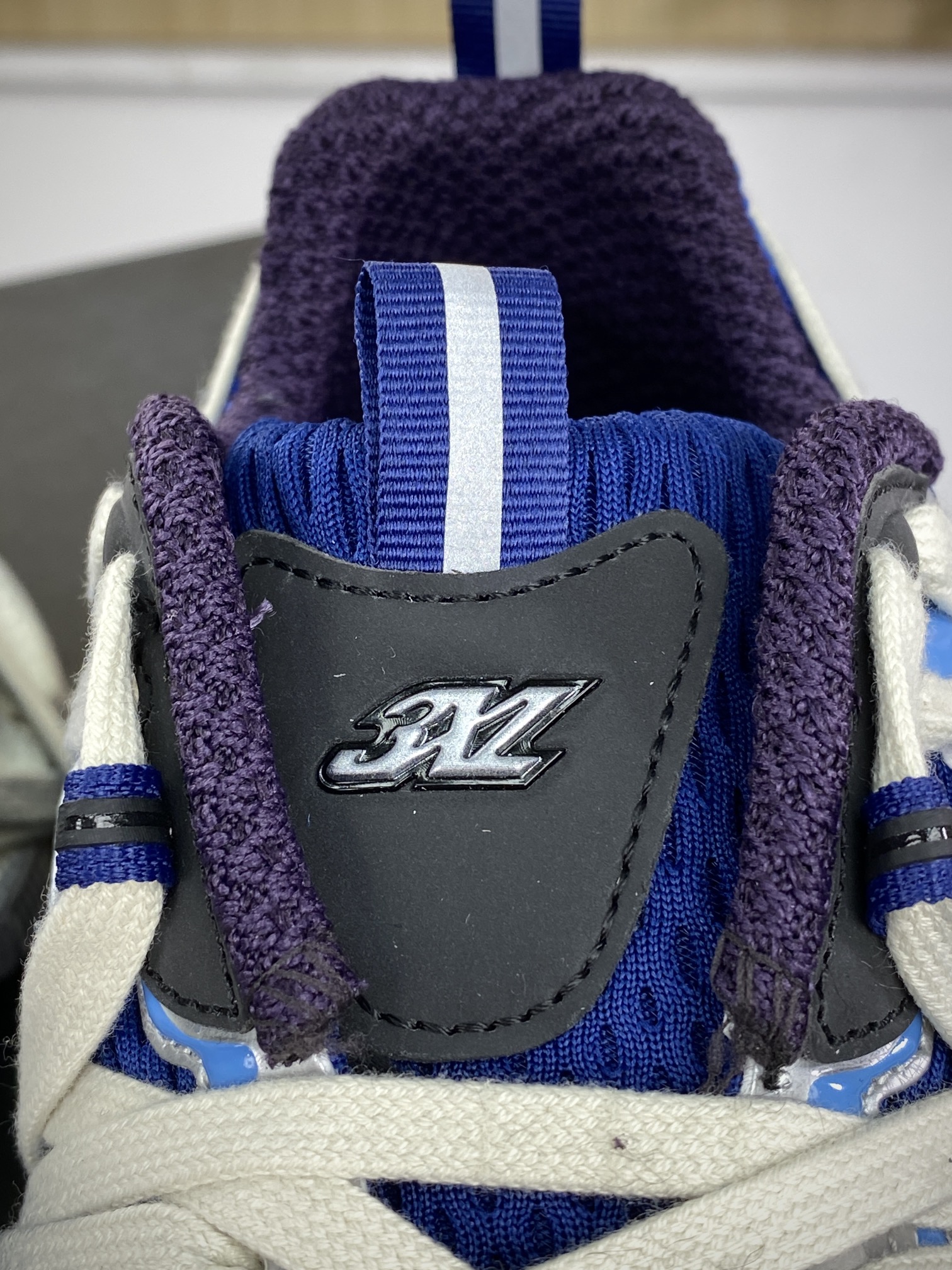500 巴黎世家BALENCIAGA 3XL Extreme Lace Sneakers 3+捆绑慢跑鞋“深蓝银蓝红木乃伊绑绳”778697 W3XLL 0525