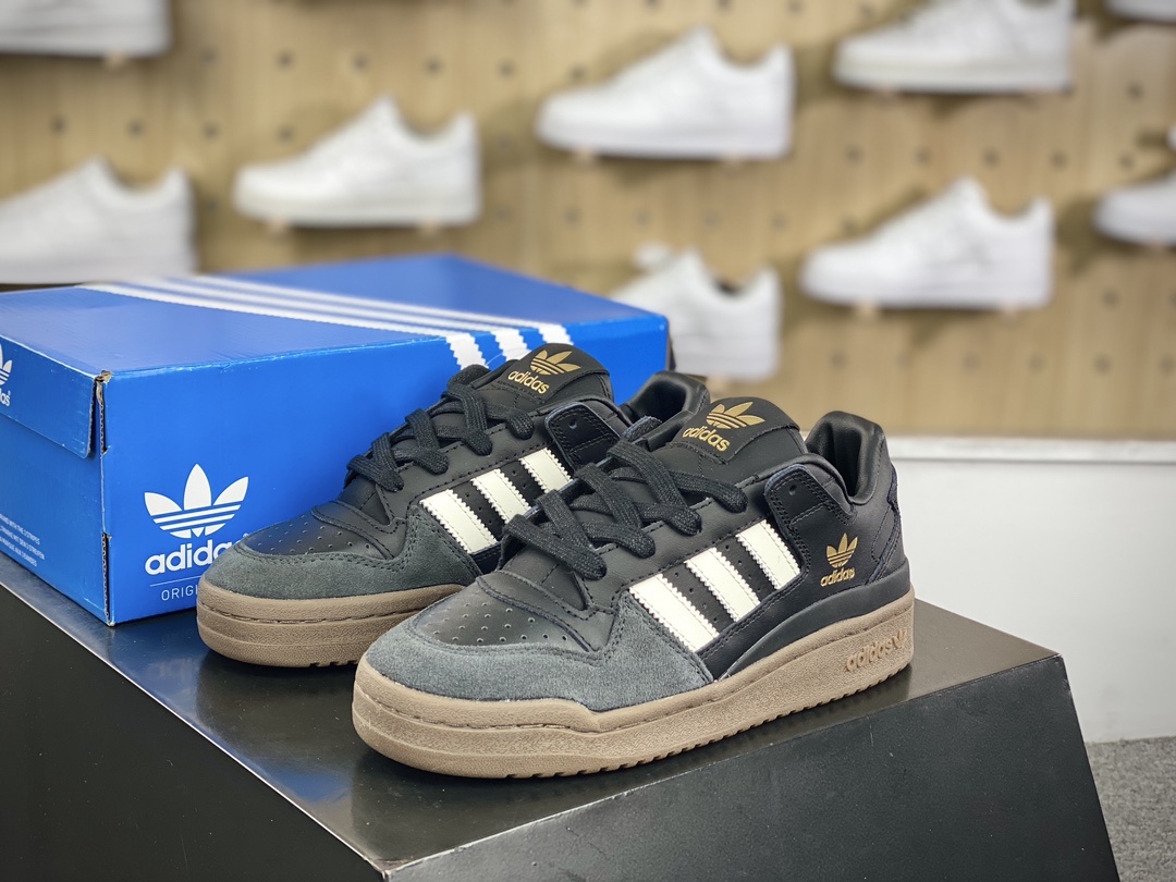 240 Adidas Originals Forum 84 Low 罗马系列低帮板鞋“炭黑白焦糖底”IG3770