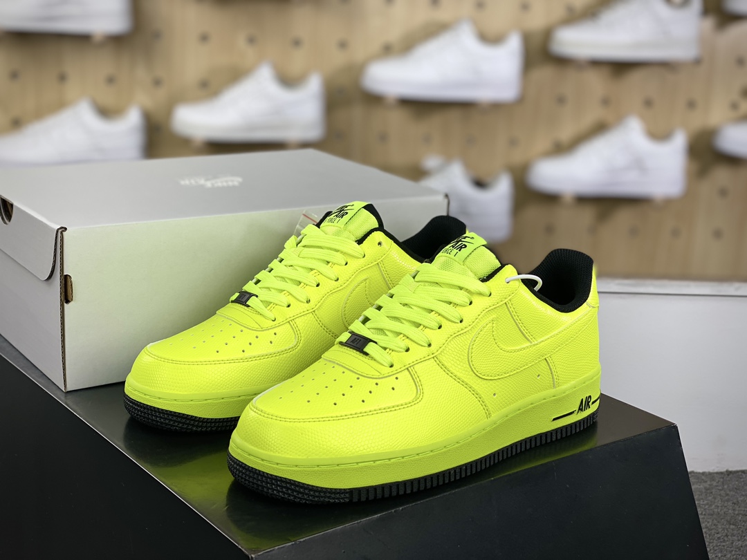 200 Nike Air Force 1’07 Low”Volt/Black/Volt”空军一号系列经典板鞋“皮革荧光绿黑”488298-703