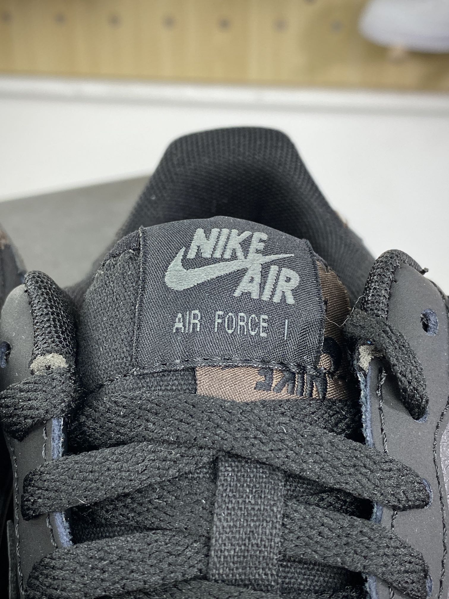 200 耐克Nike WMNS Air Force 1 Shadow"Triple Black"空军一号轻量板鞋“皮革全黑武士”FB7582-001