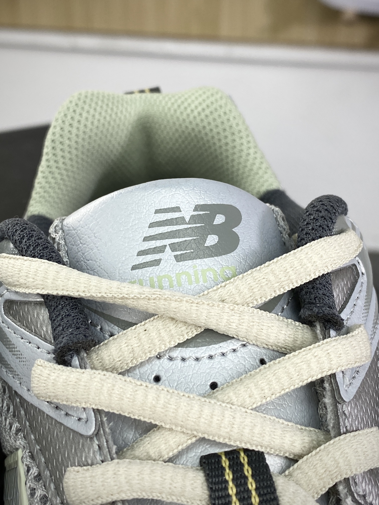 200 NB新百伦New Balance MR530系列低帮跑步鞋“灰银做旧”MR530VS