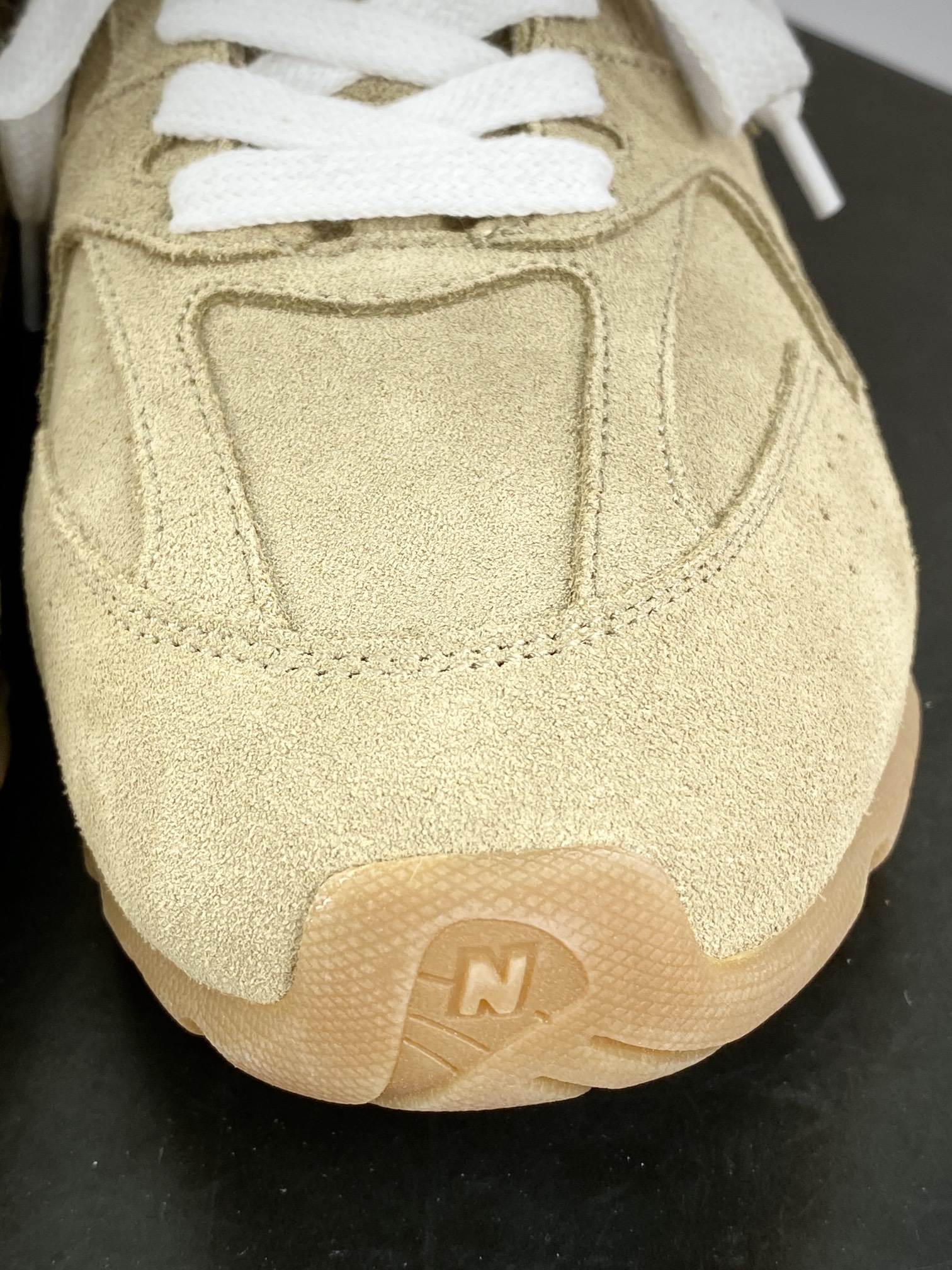 320 缪缪Miu Miu x NB新百伦New Balance 530 SL系列低帮慢跑鞋“联名翻毛驼棕橙鞋带”5E165E_Z5O_F0401_F_D005