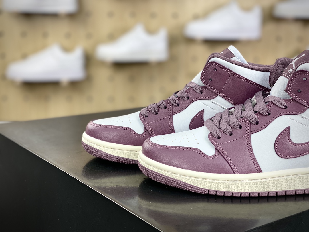 240  Air Jordan AJ1 Mid 中帮 白紫红BQ6472-050