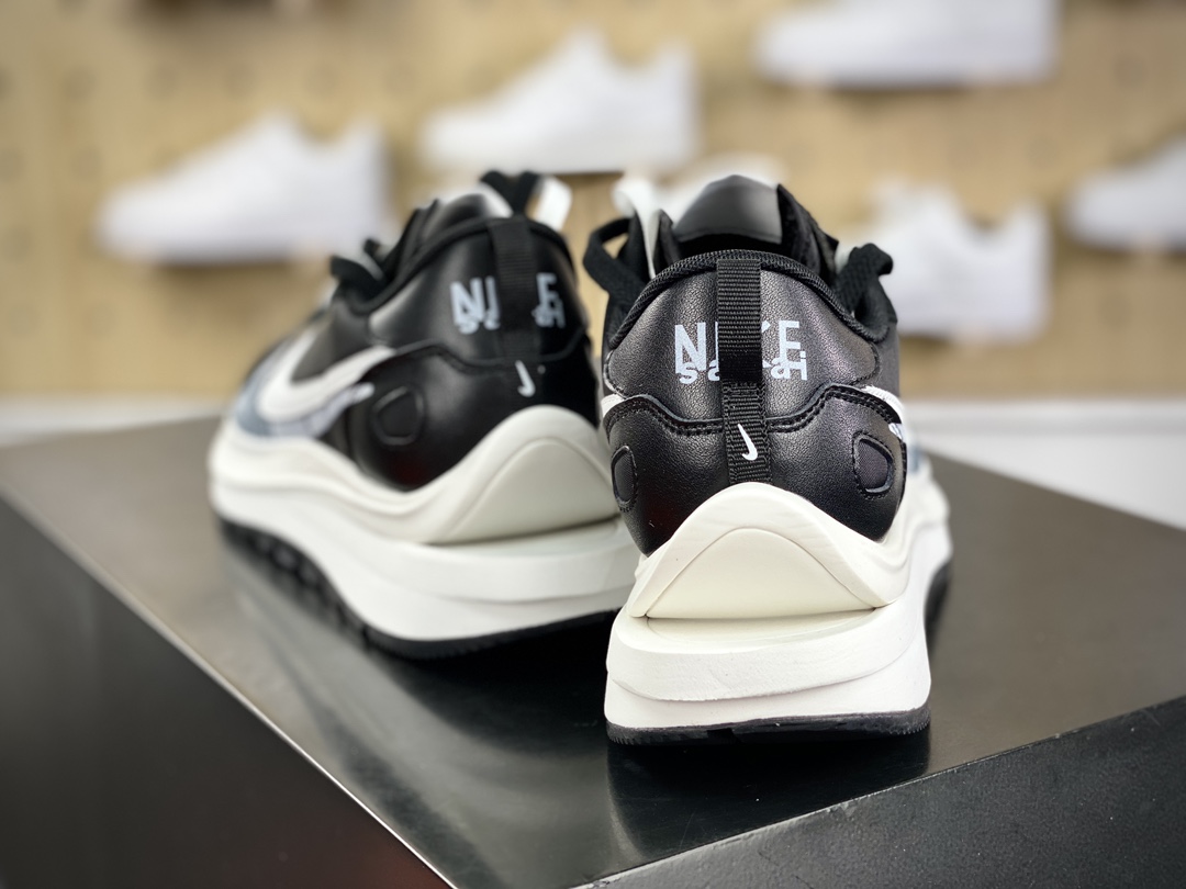 240 Sacai x Nike VaporWaffle 3.0”Black/White/Panda”系列慢跑鞋“厚布黑白熊猫重叠双钩子”DD1875-011