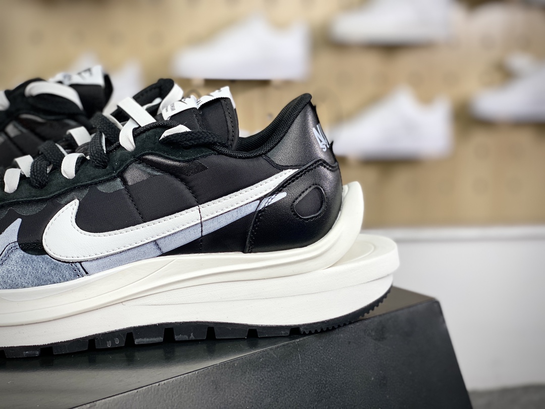 240 Sacai x Nike VaporWaffle 3.0”Black/White/Panda”系列慢跑鞋“厚布黑白熊猫重叠双钩子”DD1875-011