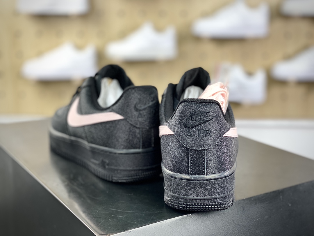 260 耐克Nike Air Force 1'07 Low”Black/Pink Swan”空军一号低帮板鞋“黑淡粉天鹅满天星”CW2288-013