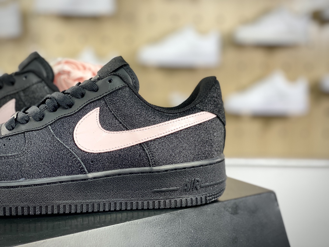 260 耐克Nike Air Force 1'07 Low”Black/Pink Swan”空军一号低帮板鞋“黑淡粉天鹅满天星”CW2288-013