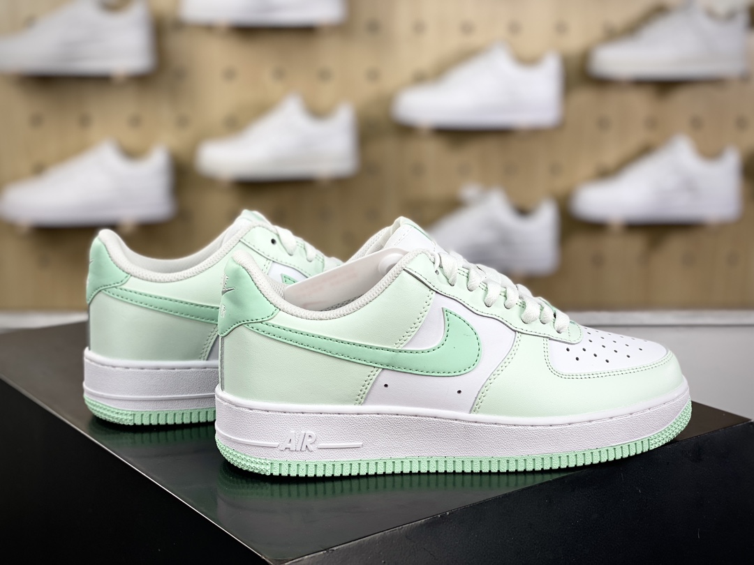 200 耐克Nike Air Force 1’07 Low”Barely Green/Mint Foam”空军一号系列板鞋“皮革浅绿薄荷绿”FZ4123-394