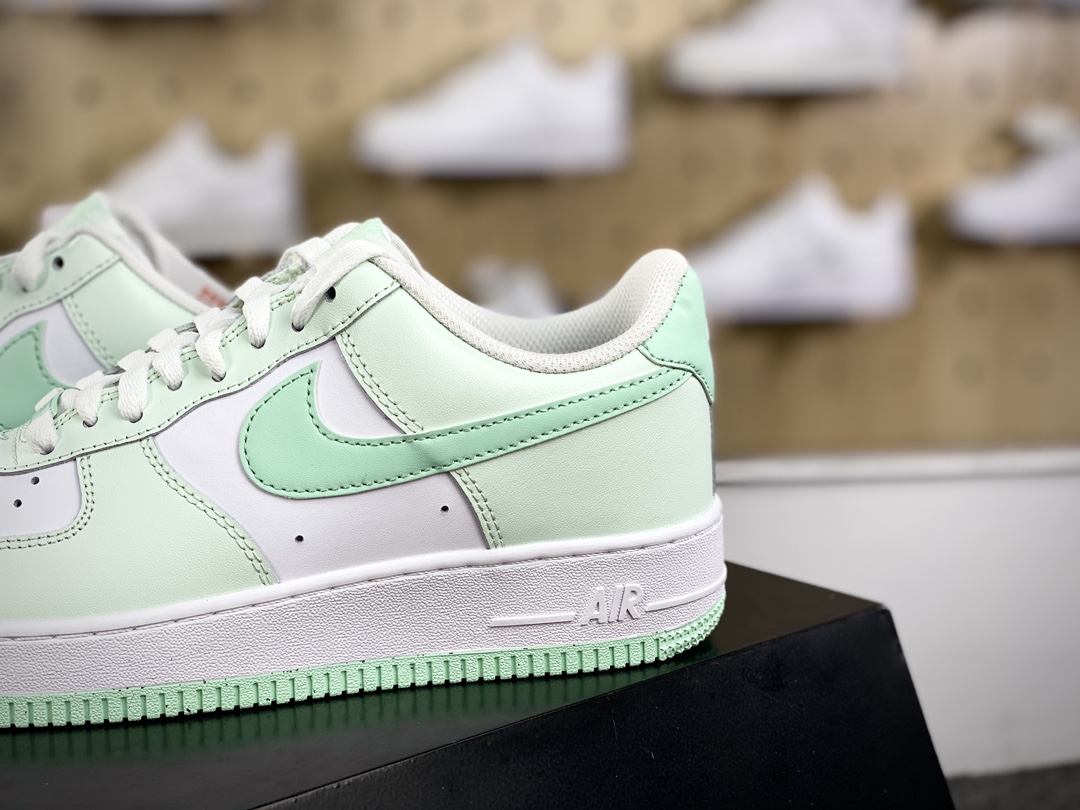 200 耐克Nike Air Force 1’07 Low”Barely Green/Mint Foam”空军一号系列板鞋“皮革浅绿薄荷绿”FZ4123-394