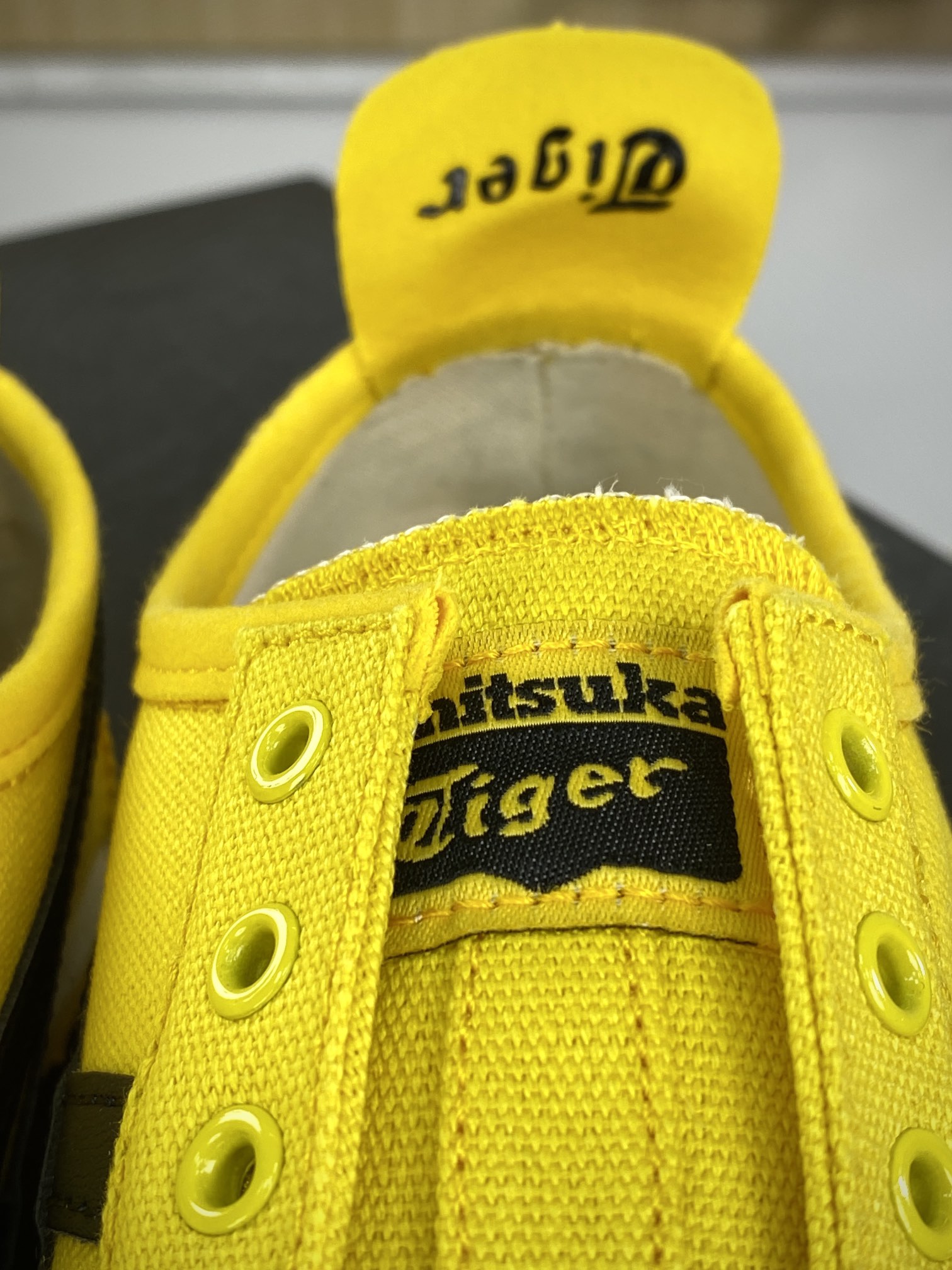 140 鬼塚虎/Onitsuka Tiger  Mexico 66 Slip-On 墨西哥系列复慢跑鞋“帆布李小龙黄黑”1183A746-750