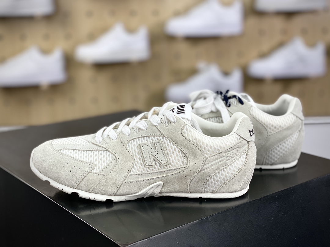 320 意大利奢侈品牌/缪缪Miu Miu x NB新百伦New Balance 530 SL系列慢跑鞋“联名翻毛白黑鞋带”5E165E_Z5O_F0401_F_D005