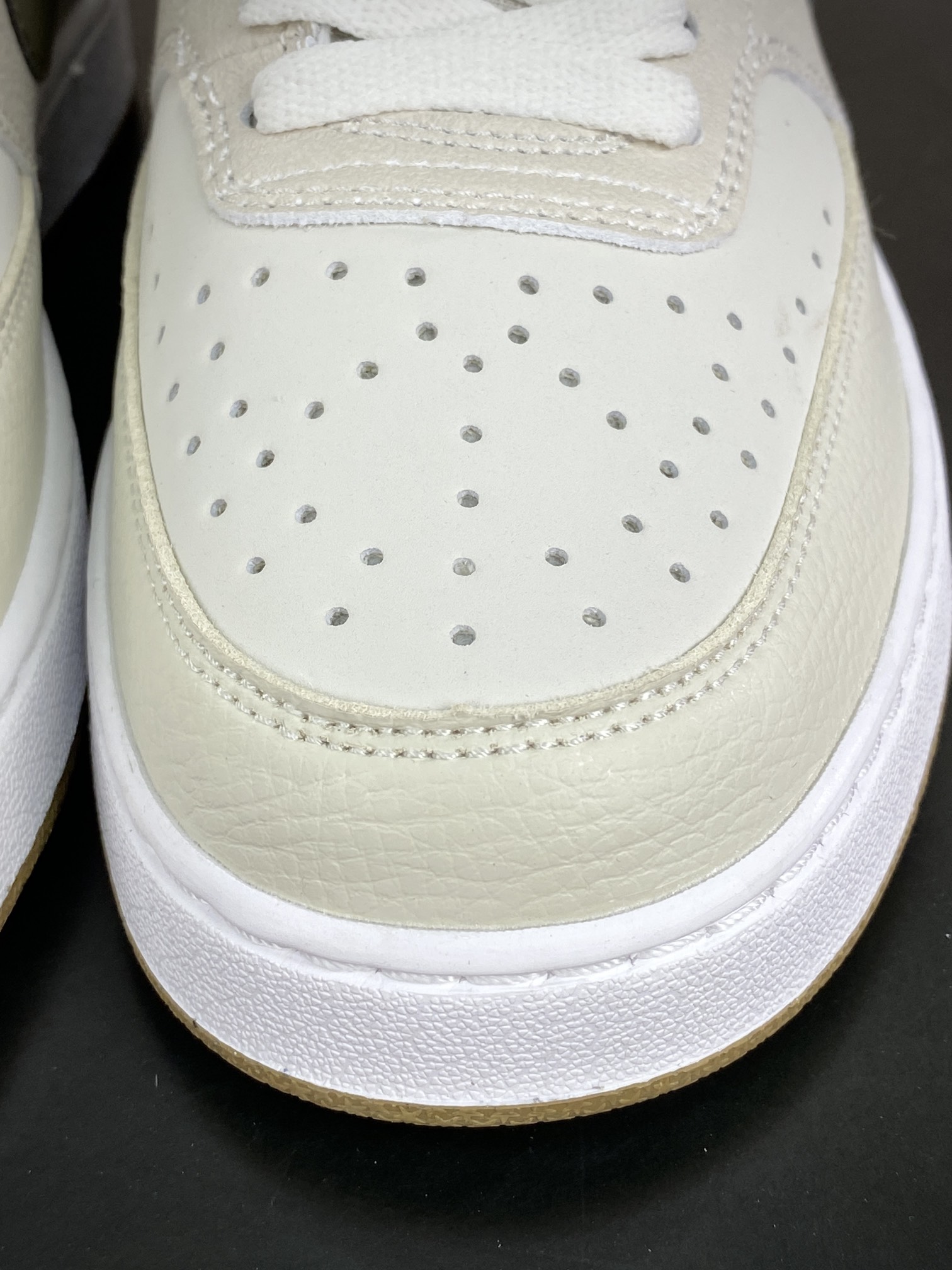 160 耐克Nike Court Vision Low 学院视觉系列休闲运动皮革板鞋“皮革米灰黄暗绿”FV3630-131