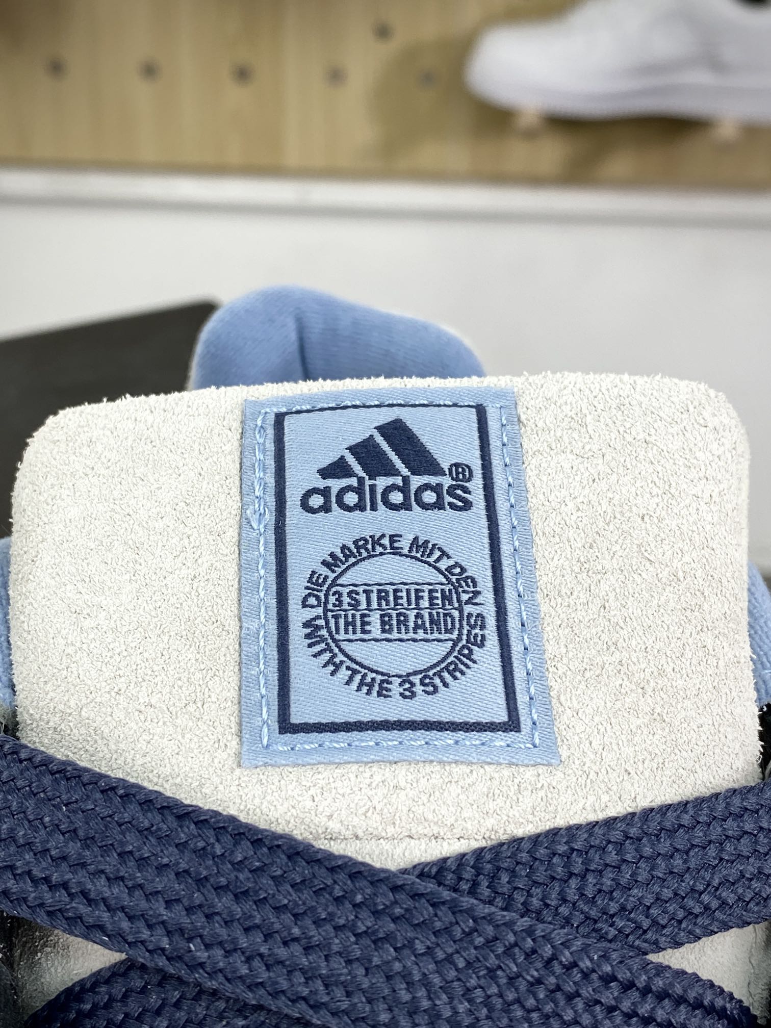 180 阿迪达斯Adidas Originals Adimatic Low”White Nvay”马蒂奇系列低帮板鞋“灰白靛蓝浅蓝”IG6006