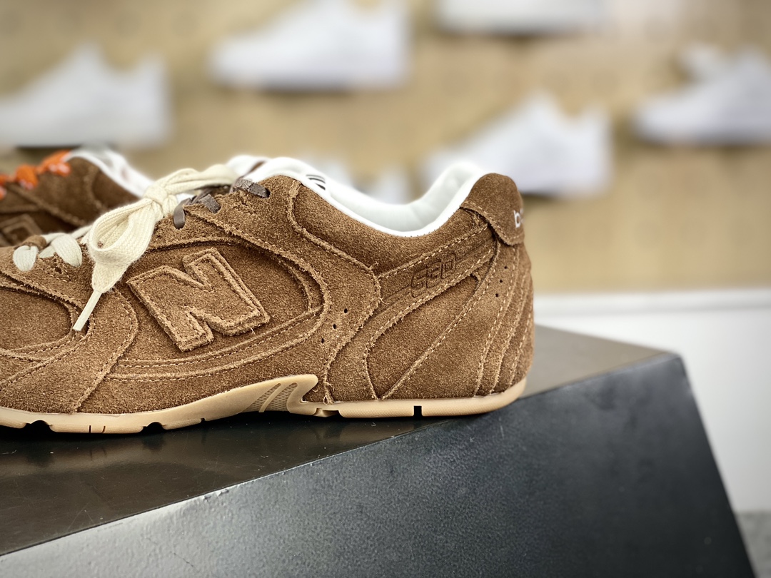 380缪缪MiuMiu x NB新百伦New Balance 530 SL系列低帮慢跑鞋“联名翻毛咖啡鞋带”5E165E_Z5O_F0401_F_D005