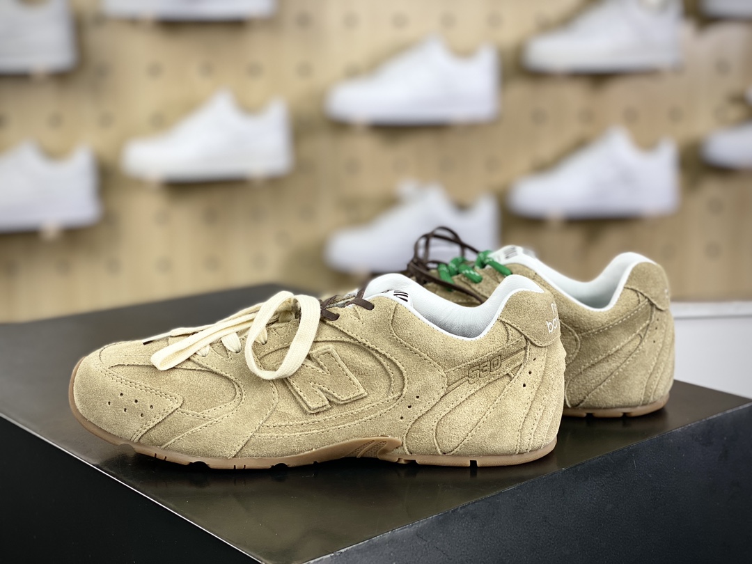 380意大利奢侈品牌/缪缪MiuMiu x NB新百伦New Balance 530 SL系列慢跑鞋“联名翻毛卡其鞋带”5E165E_Z5O_F0401_F_D005