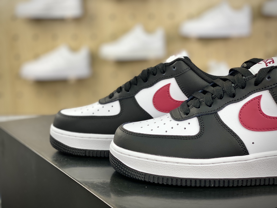 200 耐克Nike Air Force 1’07 Low”Black Dark Team Red”空军一号板鞋“皮革黑白酒红钩子”FZ4351-001