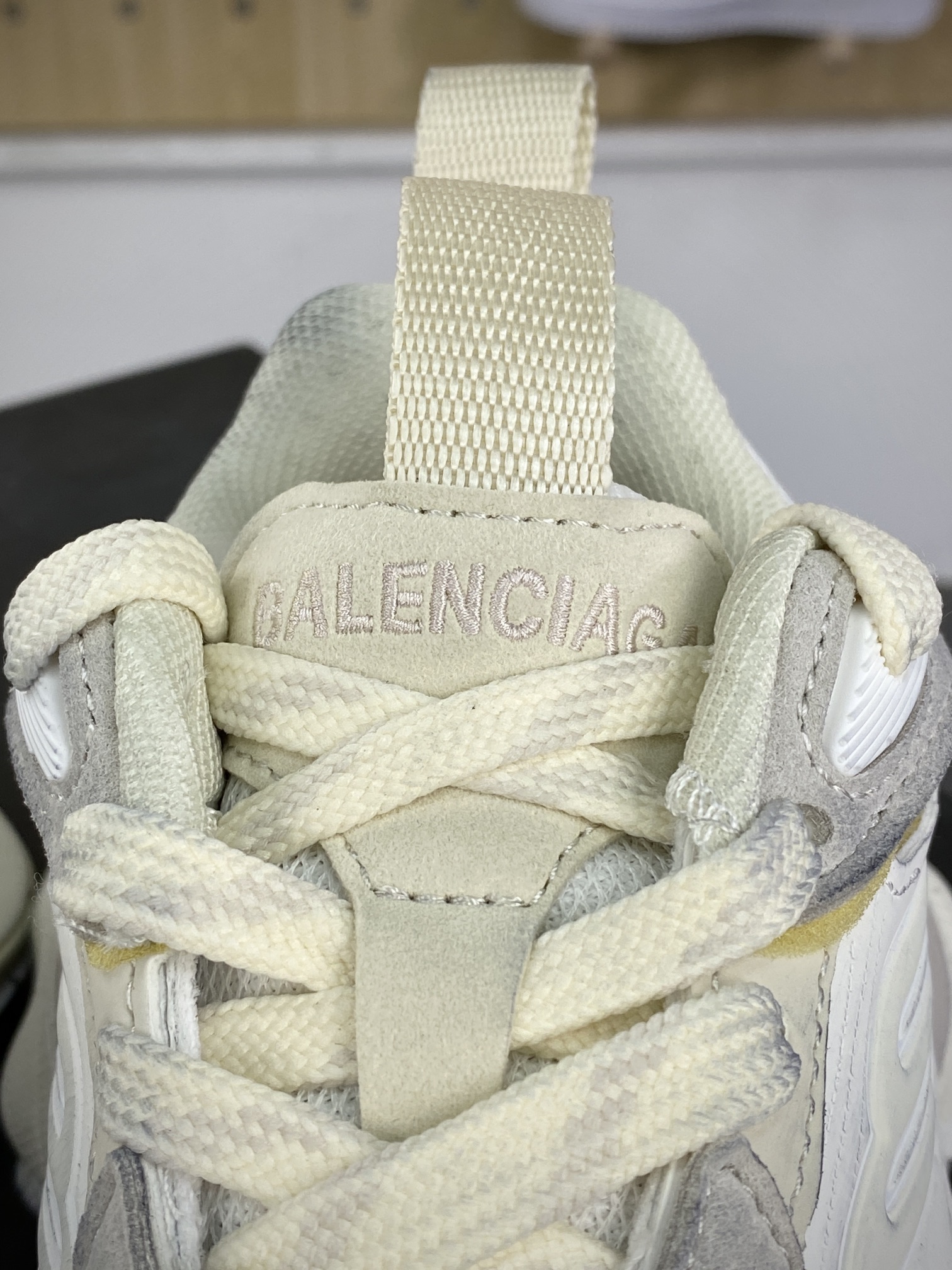 420 法国高端奢侈品牌-巴黎世家BALENCIAGA Cargo Sneaker 5XL船型运动鞋“奶白灰做旧”784341 W2MV1 1170