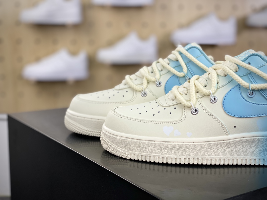 260 耐克Nike Air Force 1'07 Low"Milk White/Light BLue"空军一号板鞋“皮革奶白渐变浅蓝绑绳”DX2340-002