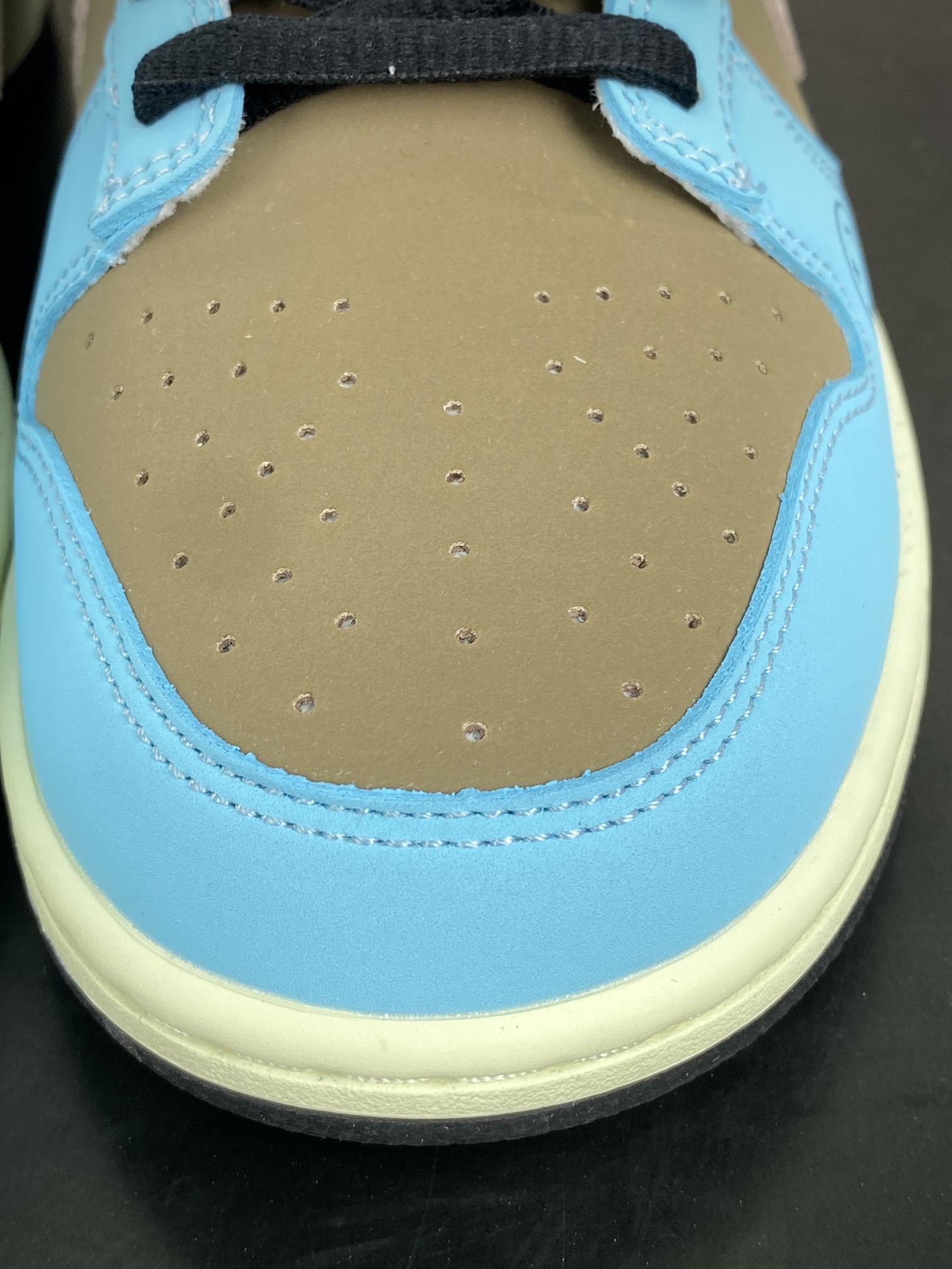 300 耐克Nike SB Dunk Low"Blue brown Smile"扣篮系列低帮板鞋“浅蓝棕黑笑脸涂鸦”MU0232-366