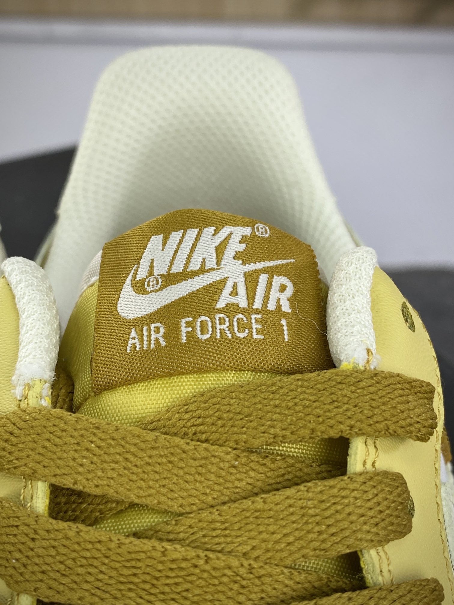 200 耐克Nike Air Force 1’07 Low"Bronzine Saturn Gold"空军一号系列板鞋“皮革沙土黄米白”FZ4034-716