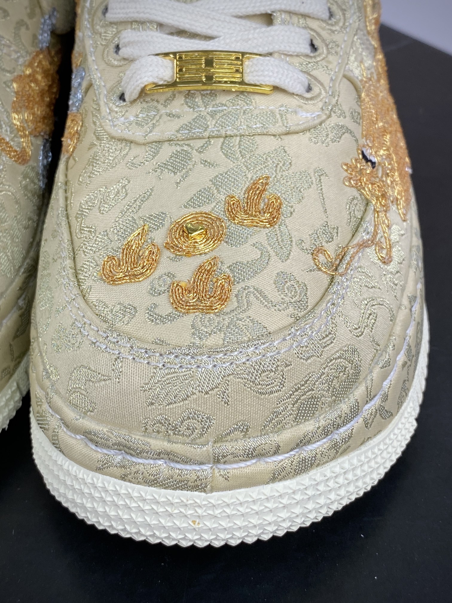 400 耐克Nike Air Force 1'07 Low”XIXI”空军一号低帮经典板鞋“囍庆龙凤呈祥黄金情人节”HJ4285-777