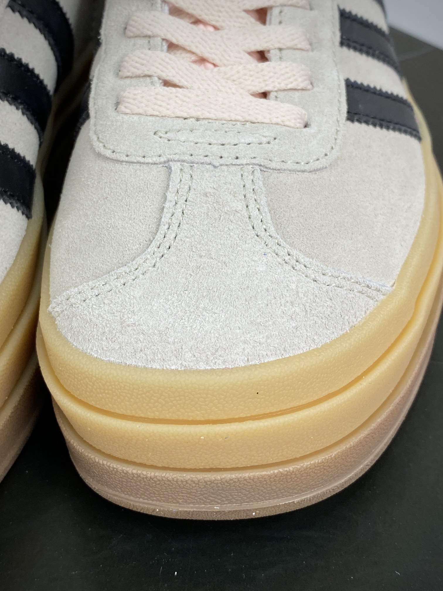 180 阿迪达斯Adidas Originals Gazelle Bold W 羚羊松糕板鞋“翻毛胭脂粉黑生胶底”IE0429