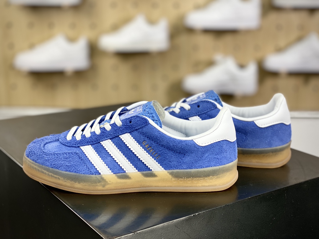 160 阿迪达斯Adidas Gazelle Indoor Trainers 羚羊内训系列低帮板鞋“麂皮学院浅蓝白生胶底”HQ8717