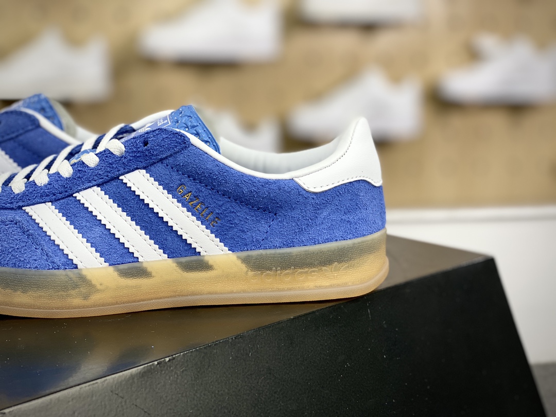 160 阿迪达斯Adidas Gazelle Indoor Trainers 羚羊内训系列低帮板鞋“麂皮学院浅蓝白生胶底”HQ8717