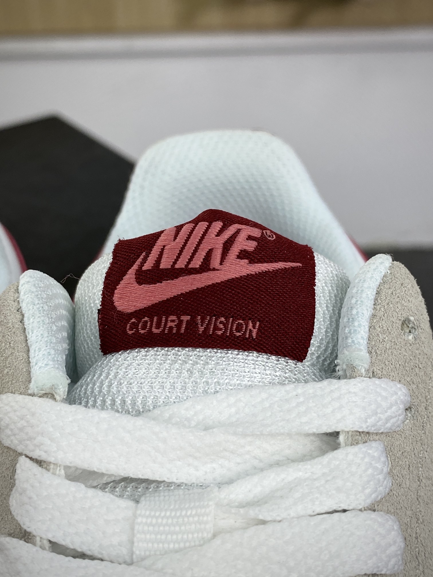 140 耐克Nike Court Vision Low 学院视觉板鞋“拼接浅灰白酒红”FQ7628-100