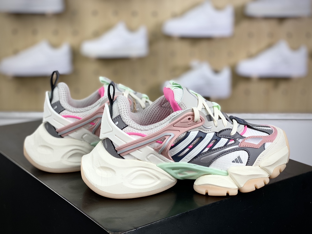 260 阿迪达斯Adidas XLG Runner Deluxe 跑步者豪华版系列低帮慢跑鞋“米白桃粉玉绿”IH7797