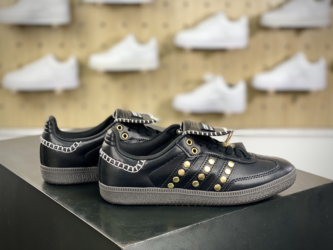 200 Wales Bonner x Adidas Originals Samba Classic"Studded Pack Black"桑巴舞板鞋“联名黑金铆钉”IG4303