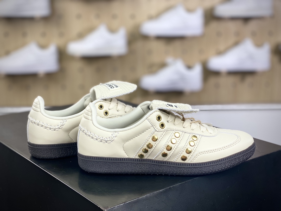 200 Wales Bonner x Adidas Originals Samba Classic"Studded Pack Cream"桑巴舞板鞋“联名奶白金铆钉”IG4304