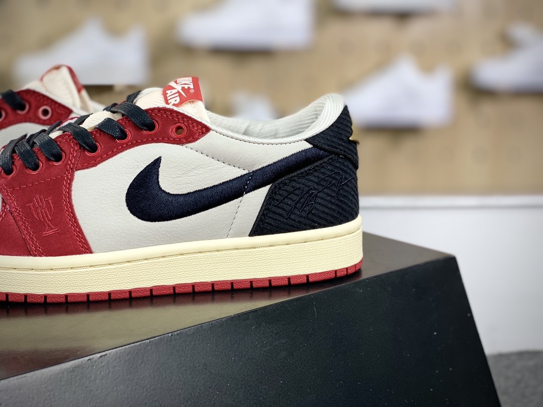 300 Trophy Room x Nike Air Jordan 1 Retro Low OG SP"Away"AJ1乔丹一代篮球鞋“联名丝绸白黑红芝加哥”FN0432-100