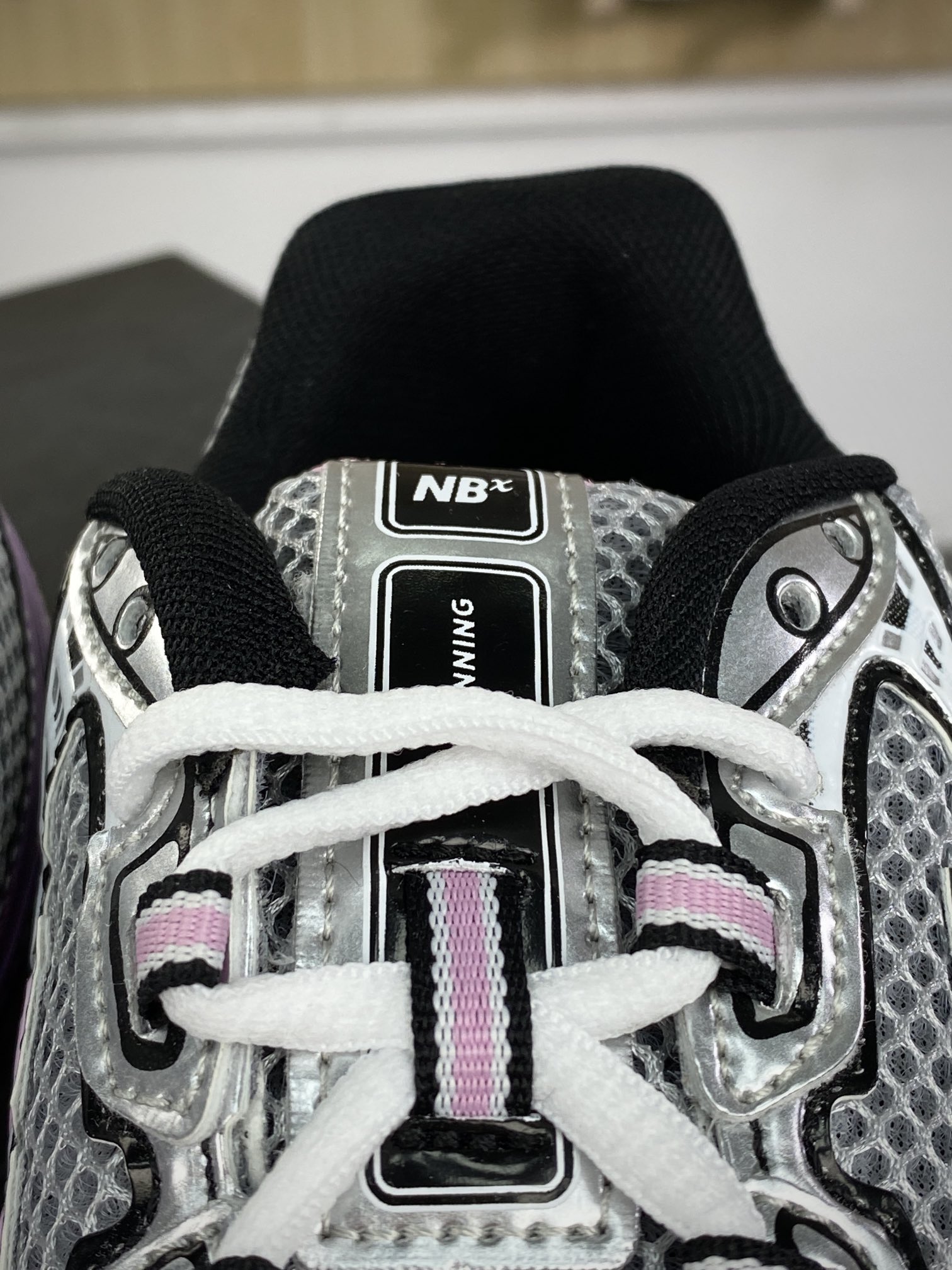 240 新百伦New Balance MR740系列低帮复古老爹风休闲运动慢跑鞋“银黑浅粉”WR740SF