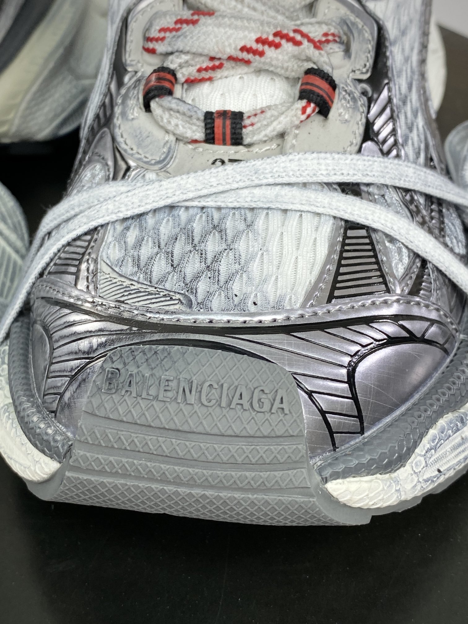 420 巴黎世家BALENCIAGA 3XL Sneakers 3+系列低帮复古阔型慢跑鞋“网织白银做旧”734731 W3XL59110