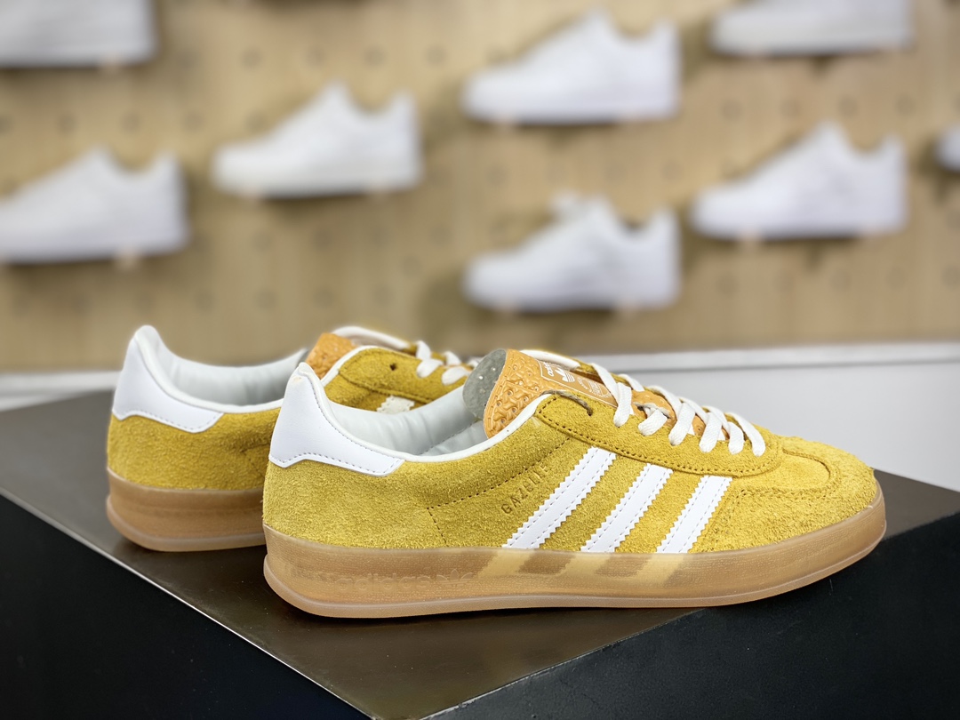 阿迪达斯Adidas Gazelle Indoor Trainers 羚羊内训系列低帮板鞋“麂皮土黄白生胶底”HQ8716