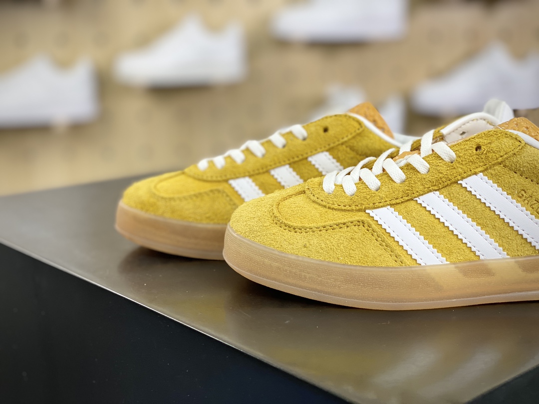 阿迪达斯Adidas Gazelle Indoor Trainers 羚羊内训系列低帮板鞋“麂皮土黄白生胶底”HQ8716