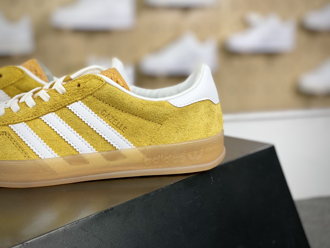 阿迪达斯Adidas Gazelle Indoor Trainers 羚羊内训系列低帮板鞋“麂皮土黄白生胶底”HQ8716