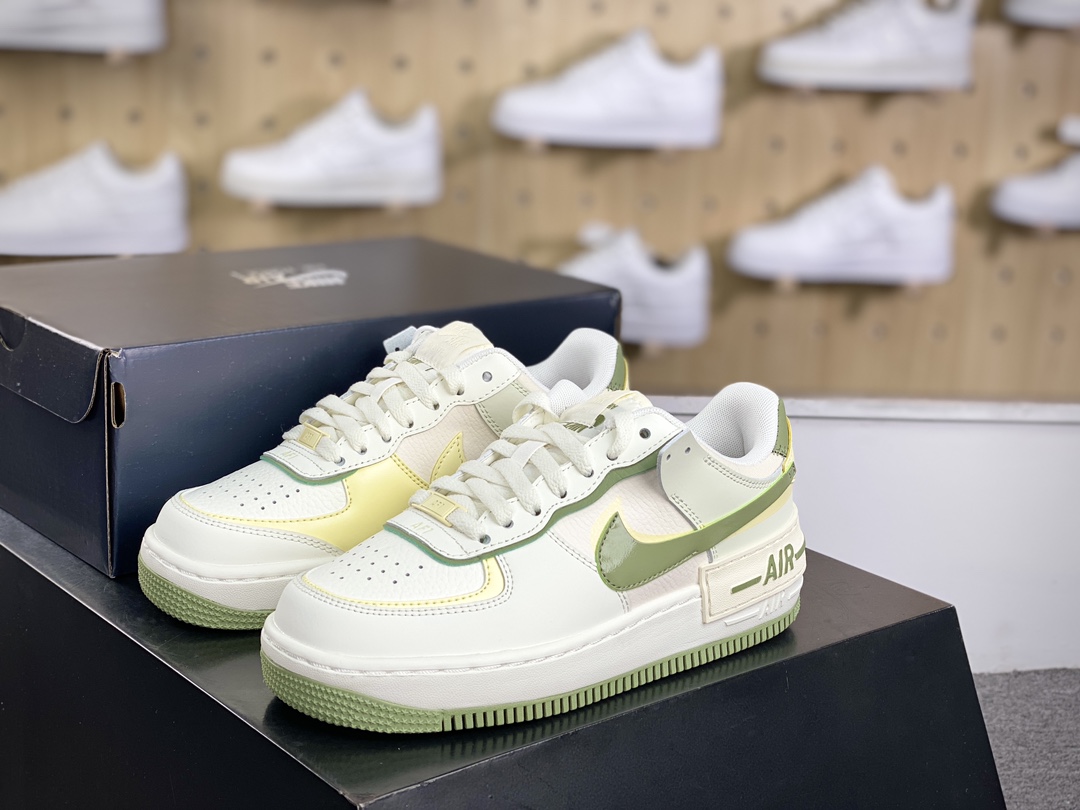 200 耐克Nike WMNS Air Force 1 Shadow”Matcha Green”空军一号板鞋“皮革补丁黄抹茶绿”FN6335-101