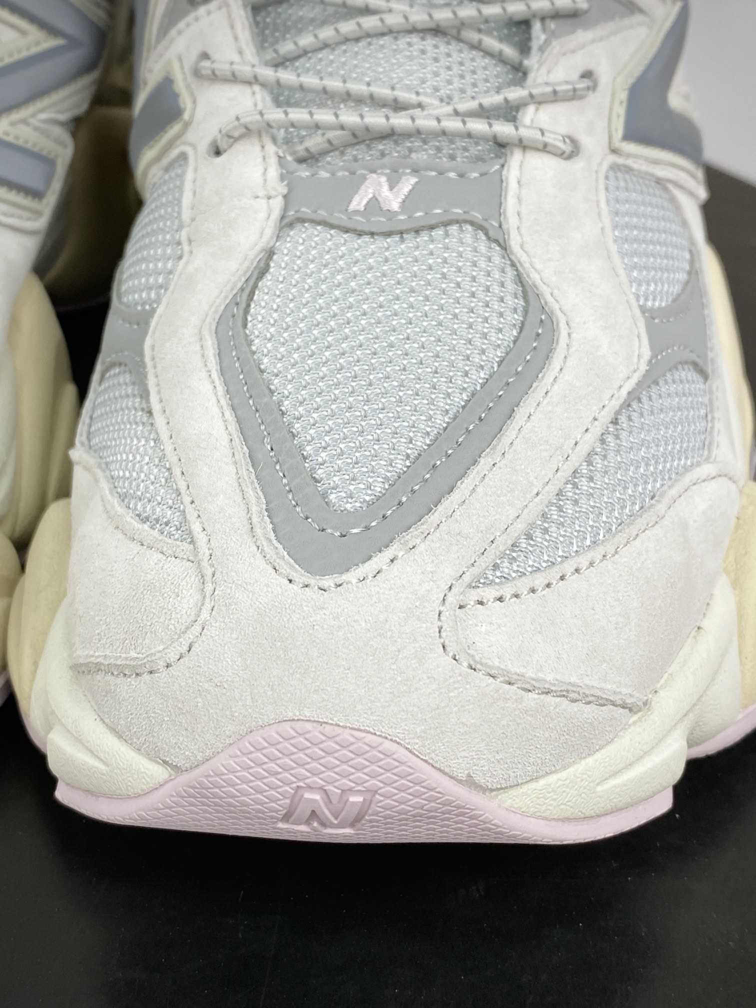 260 新百伦New Balance 9060”Grey Lilac”系列复古百搭老爹风小象蹄休闲运动跑步鞋“浅灰淡粉紫”U9060GM