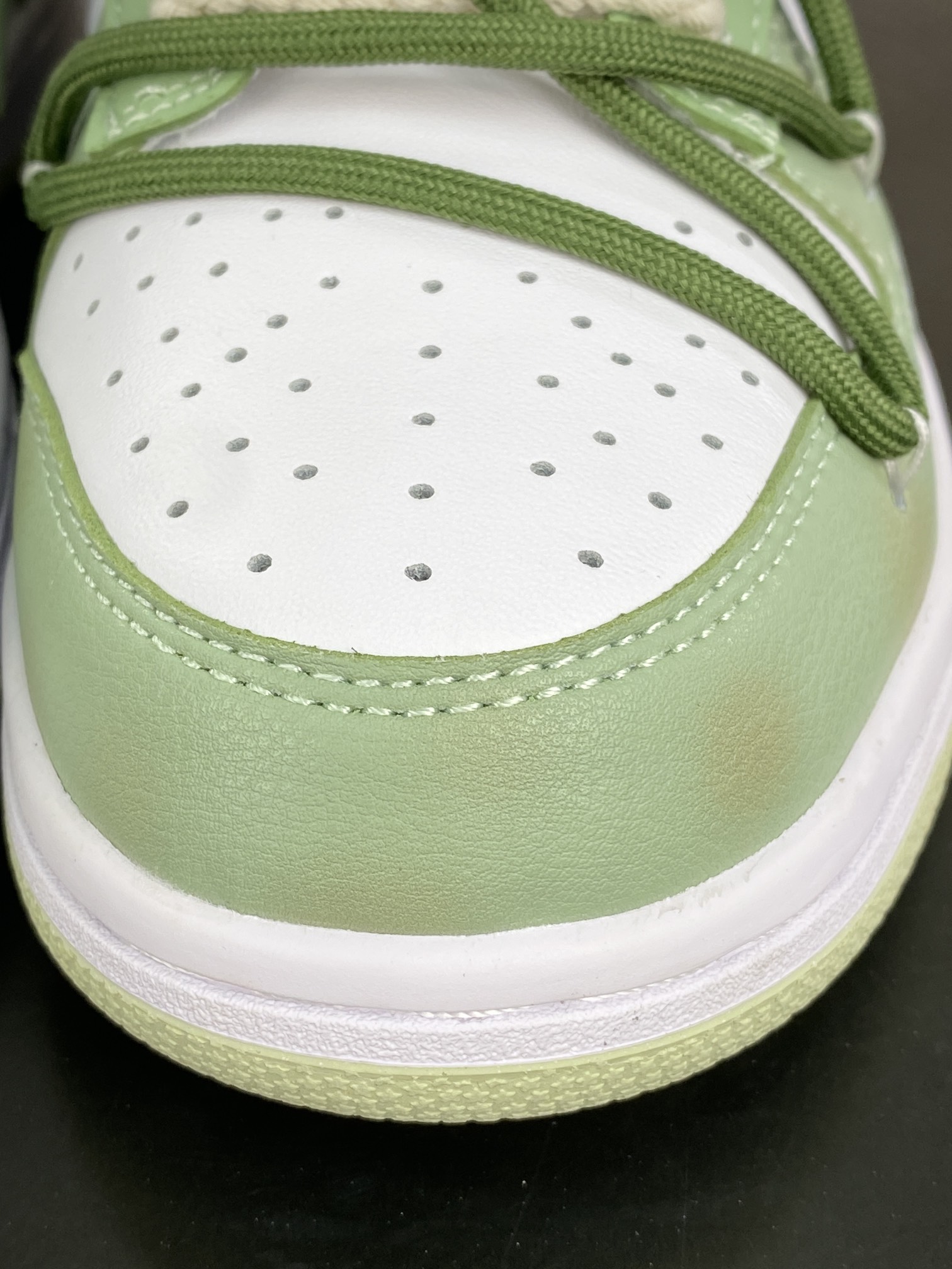 200 耐克Nike SB Dunk Low Lot"Longjing Tea"扣篮系列低帮休闲运动滑板板鞋“皮革米白绿龙井茶”DV0831-003