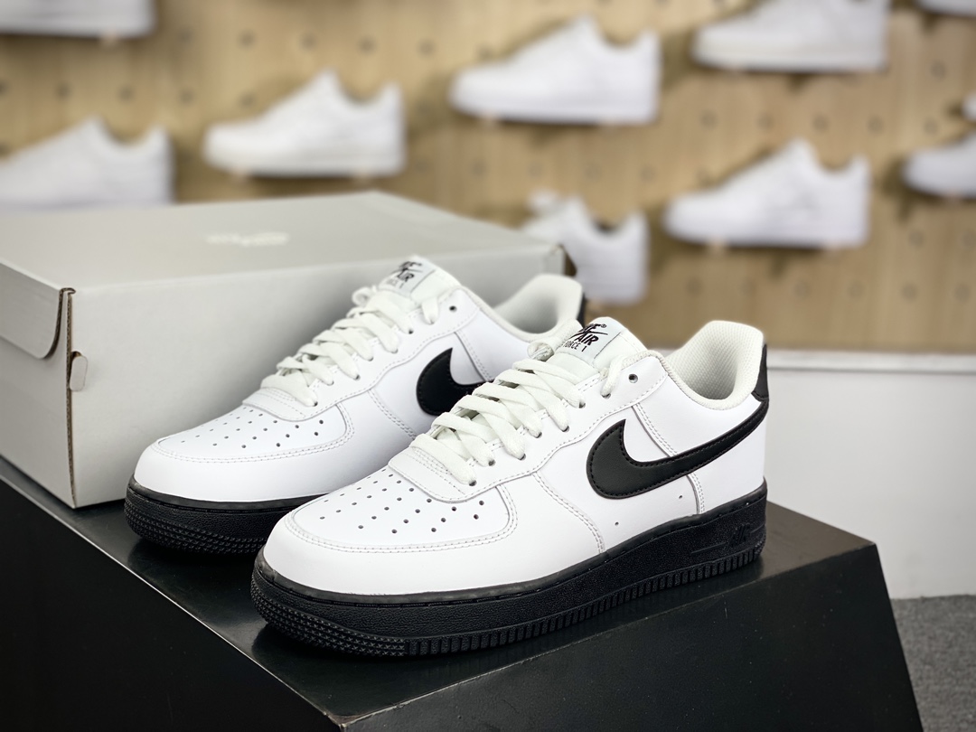 200 耐克Nike Air Force 1’07 Low”White Black”空军一号经典板鞋“皮革白黑熊猫”CK7663-101