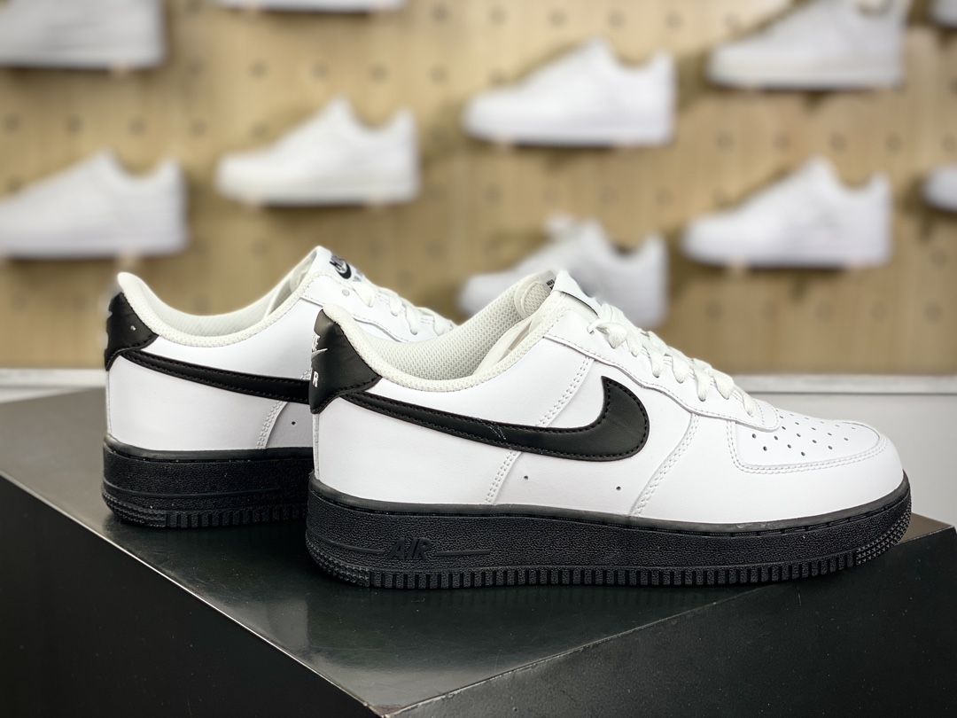 200 耐克Nike Air Force 1’07 Low”White Black”空军一号经典板鞋“皮革白黑熊猫”CK7663-101