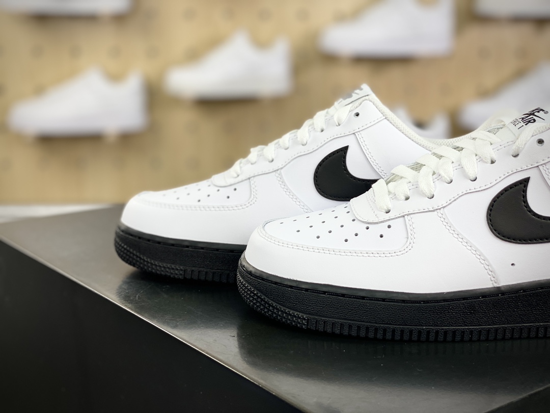 200 耐克Nike Air Force 1’07 Low”White Black”空军一号经典板鞋“皮革白黑熊猫”CK7663-101