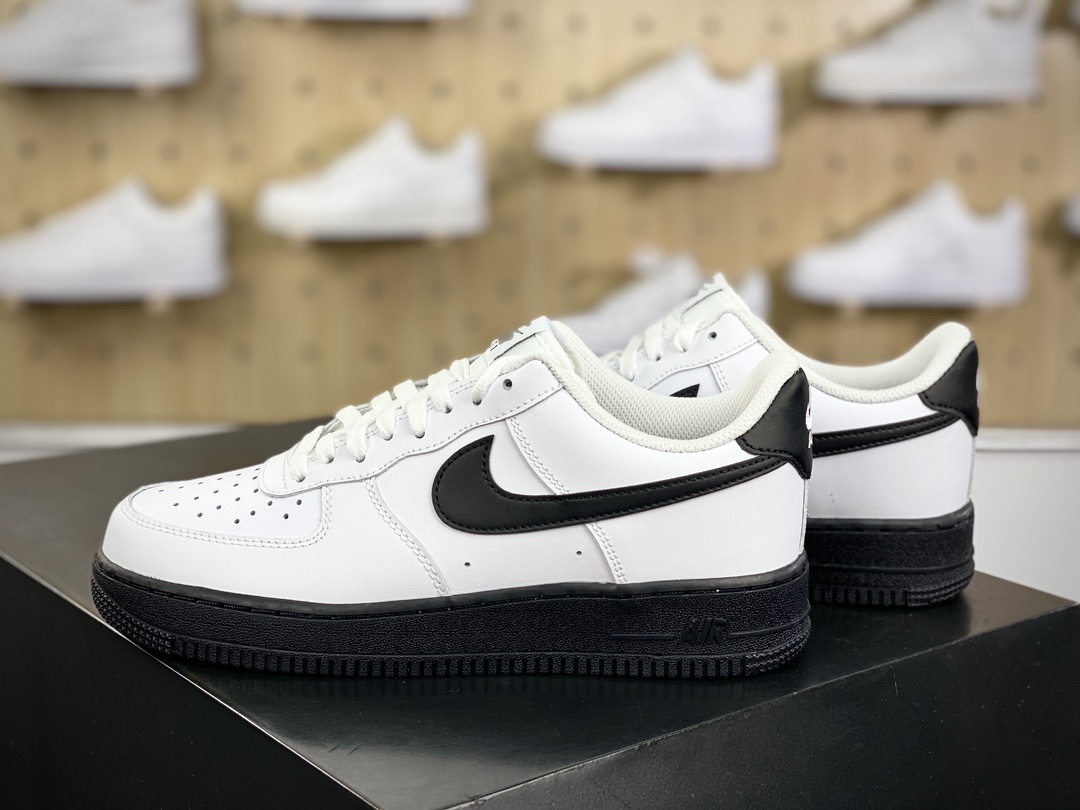 200 耐克Nike Air Force 1’07 Low”White Black”空军一号经典板鞋“皮革白黑熊猫”CK7663-101