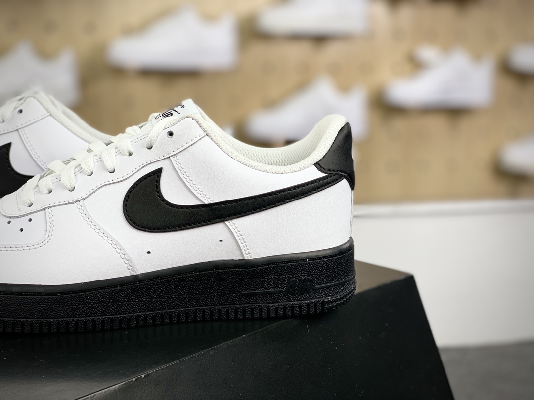 200 耐克Nike Air Force 1’07 Low”White Black”空军一号经典板鞋“皮革白黑熊猫”CK7663-101