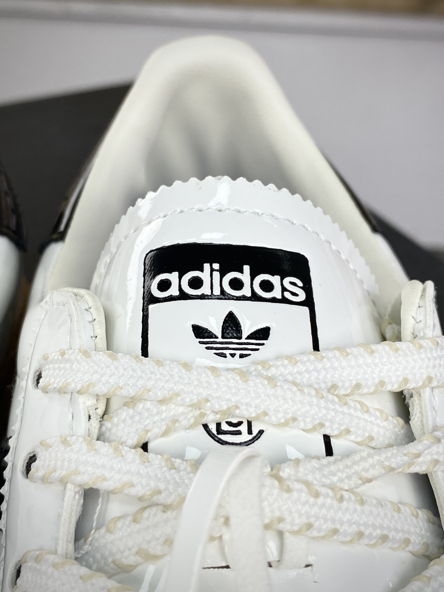 220 CLOT x Adidas Originals Superstar"White Black"贝壳头运动鞋“联名白黑流苏”IH3132