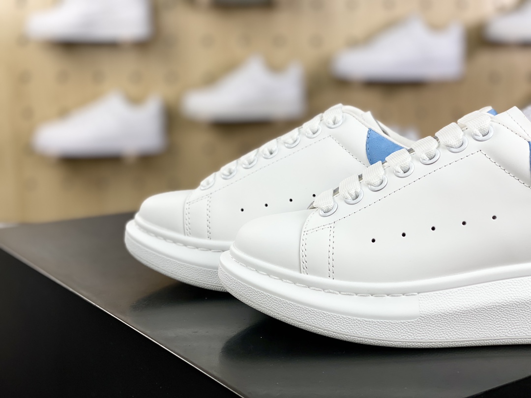 Italian luxury brand Alexander McQueen Sole Leather Sneakers low-top white shoes ”leather white light blue suede tail” 462214 WHGP7 9378