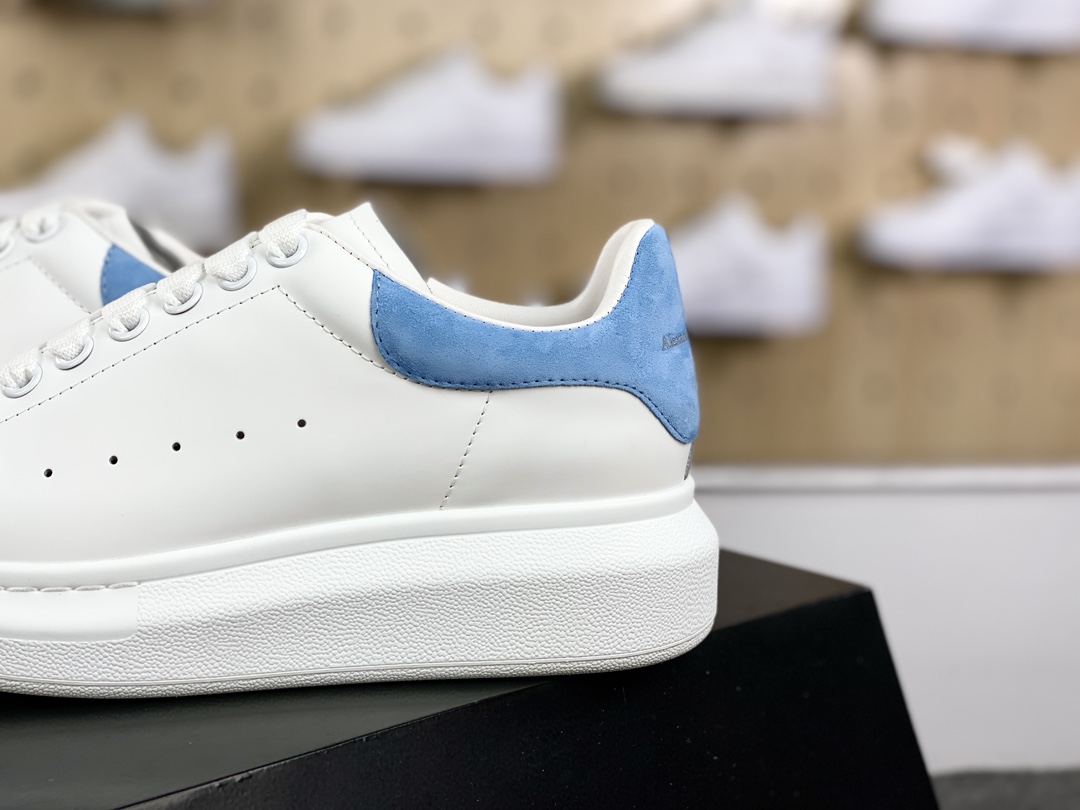 Italian luxury brand Alexander McQueen Sole Leather Sneakers low-top white shoes ”leather white light blue suede tail” 462214 WHGP7 9378