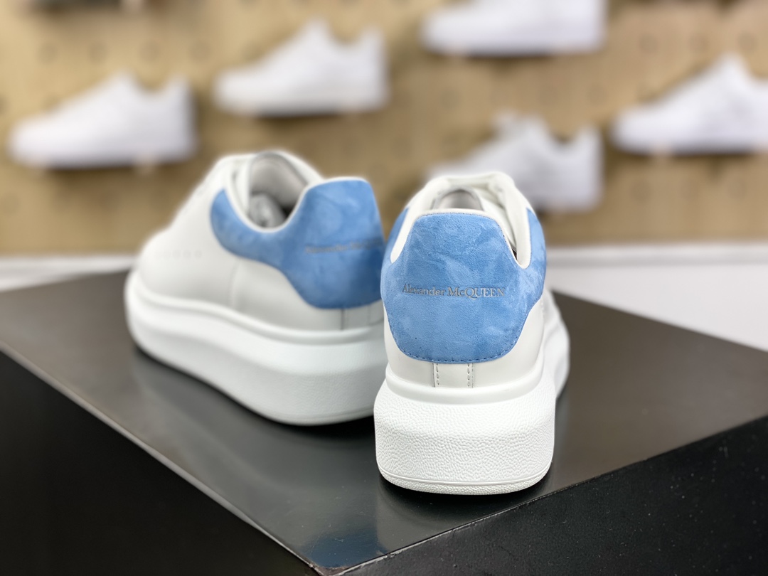 Italian luxury brand Alexander McQueen Sole Leather Sneakers low-top white shoes ”leather white light blue suede tail” 462214 WHGP7 9378